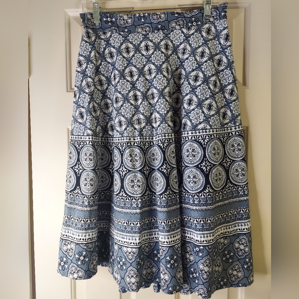 Patterned skirt Sz M gray
